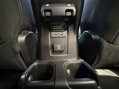 2018 Jeep Wrangler Unlimited Sahara 4x4