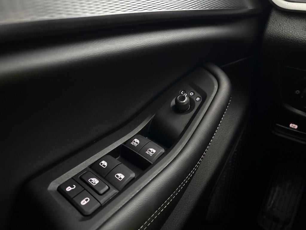 2025 Jeep Grand Cherokee Laredo 4x2