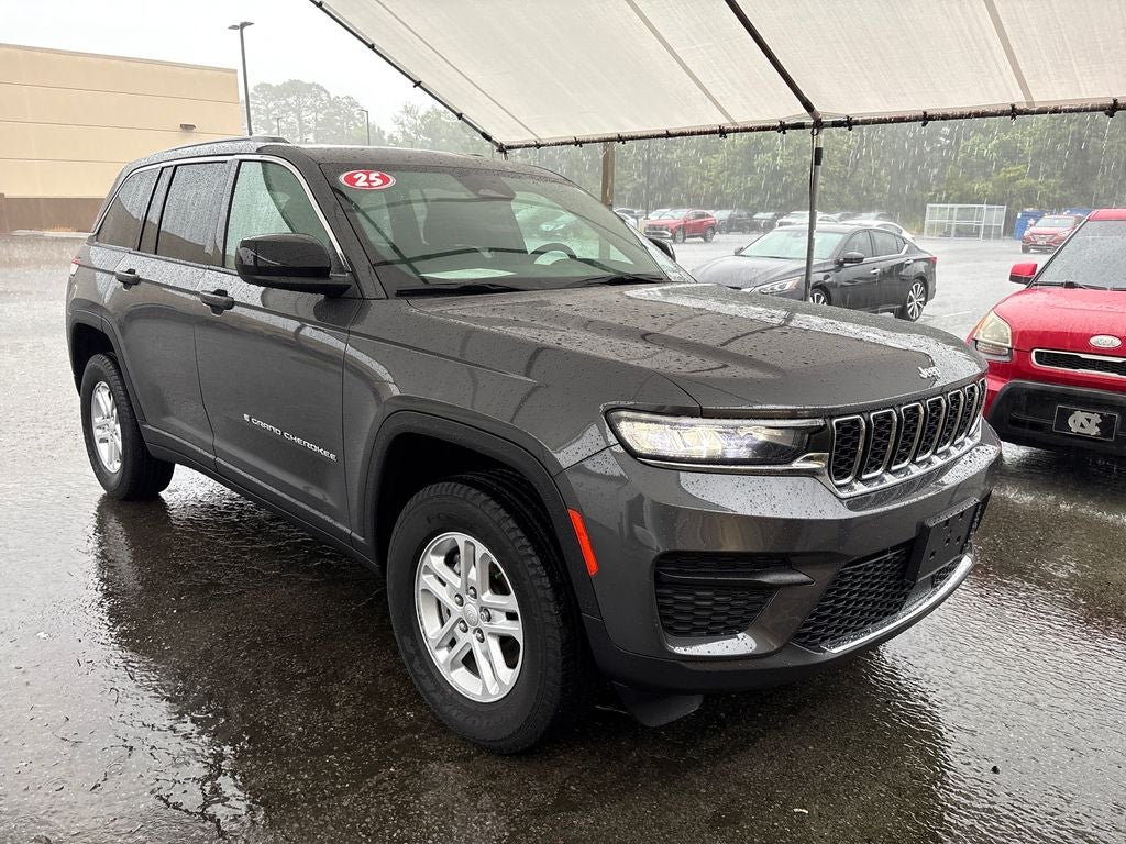 2025 Jeep Grand Cherokee Laredo 4x2