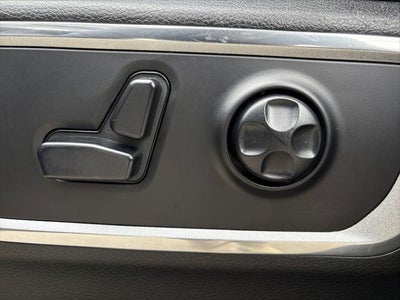 2019 RAM 1500 Laramie Crew Cab 4x4 5'7' Box