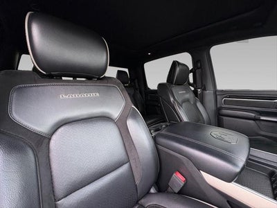 2019 RAM 1500 Laramie Crew Cab 4x4 5'7' Box