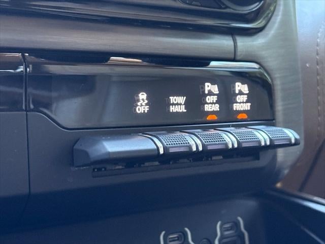 2020 RAM Ram 1500 Laramie Longhorn Crew Cab 4x4 5'7' Box