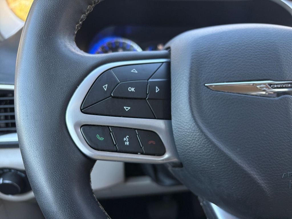 2023 Chrysler Voyager LX