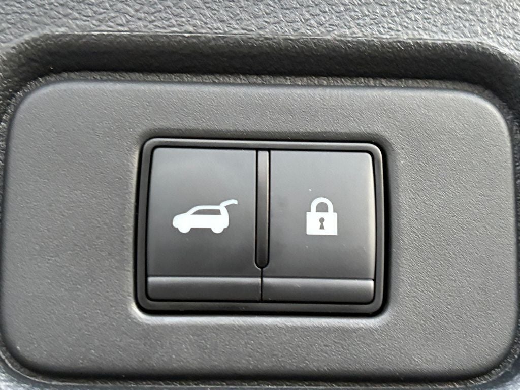 2025 Nissan Pathfinder SV FWD