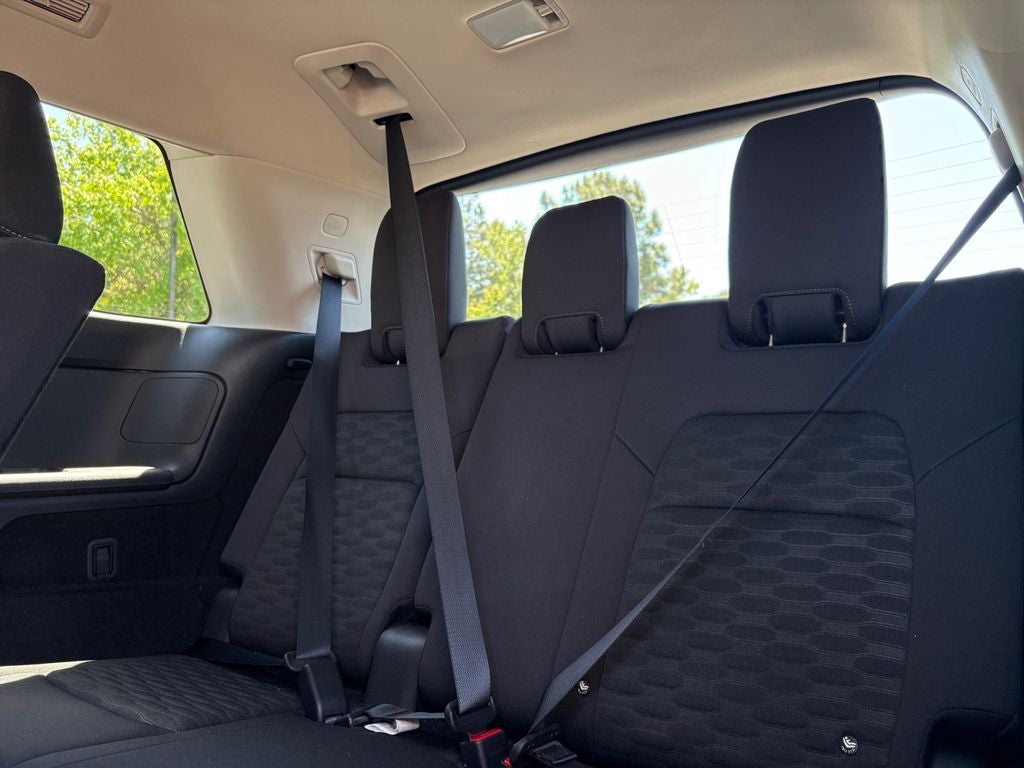 2025 Nissan Pathfinder SV FWD