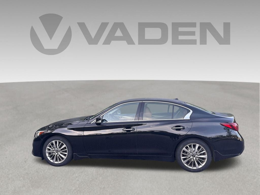 2023 INFINITI Q50 LUXE