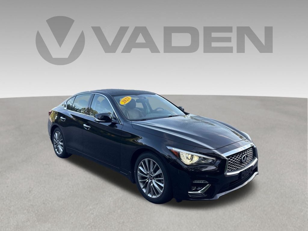 2023 INFINITI Q50 LUXE