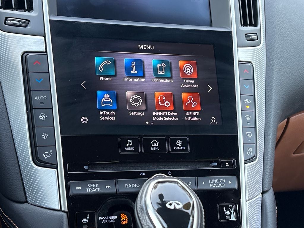 2023 INFINITI Q50 LUXE