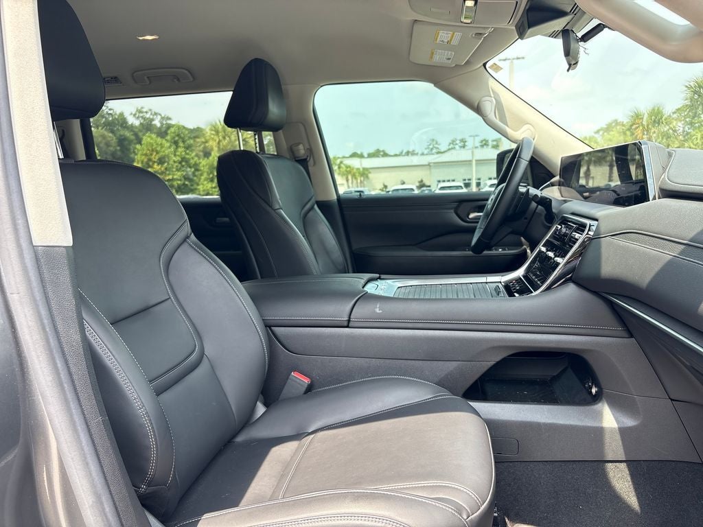 2025 Nissan Armada SV
