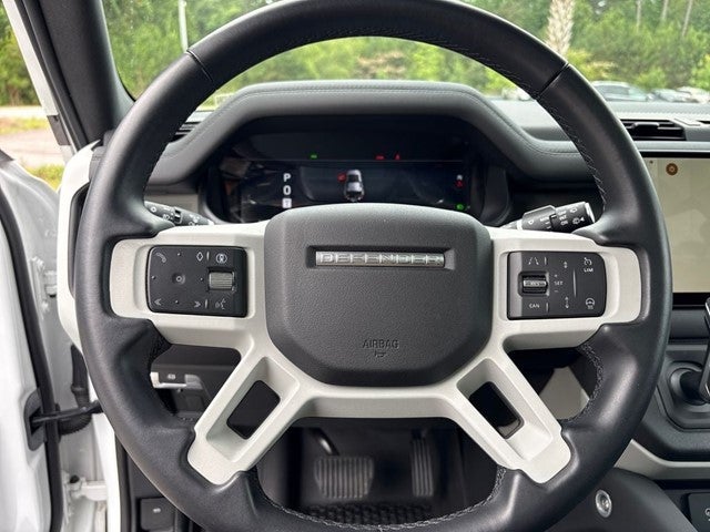 2024 Land Rover Defender 110 SE