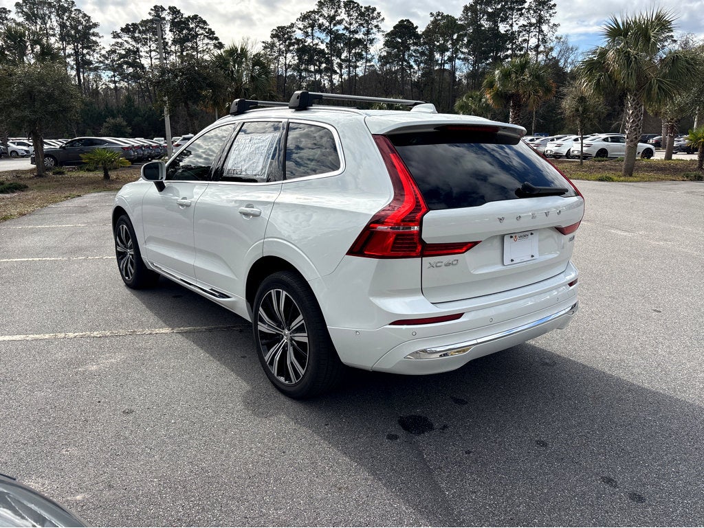2023 Volvo XC60 Ultimate Bright Theme