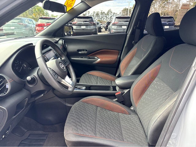 2023 Nissan Kicks SR