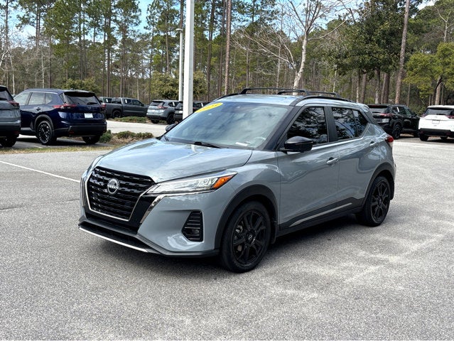 2023 Nissan Kicks SR