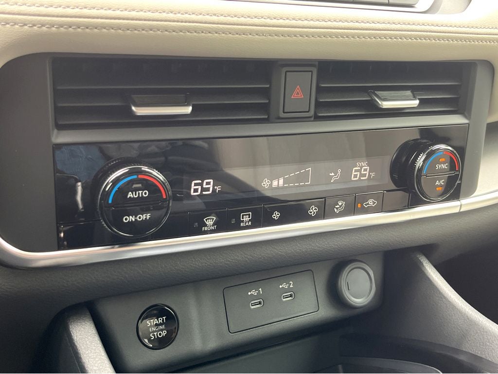 2025 Nissan Rogue SV