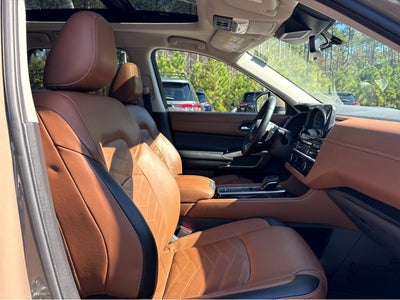 2023 Nissan Pathfinder Platinum