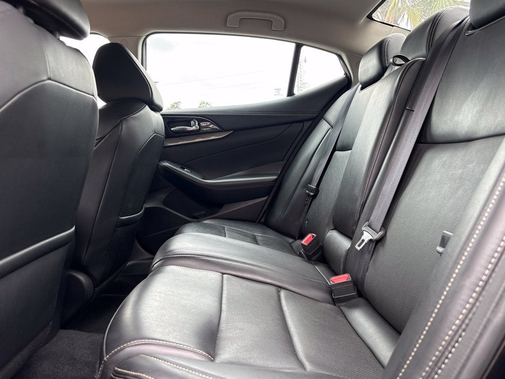 2021 Nissan Maxima SV