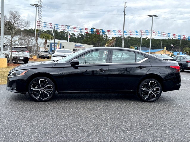 2025 Nissan Altima SR