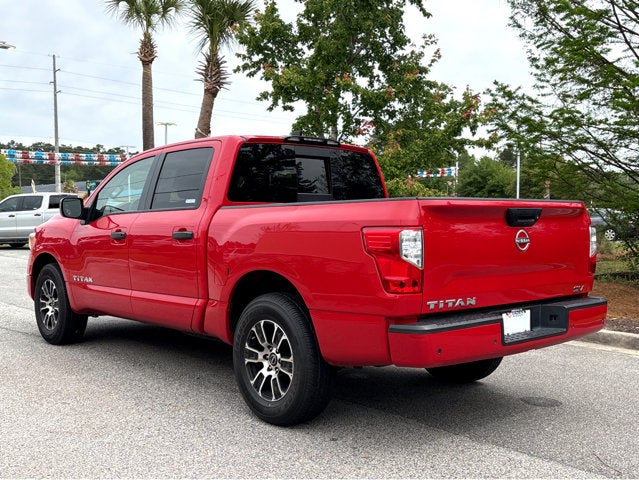 2023 Nissan Titan SV