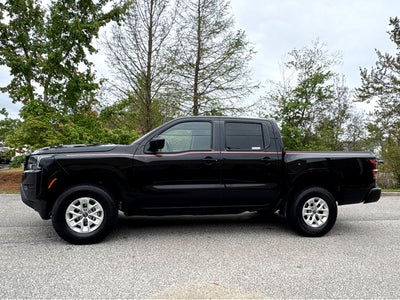 2024 Nissan Frontier SV