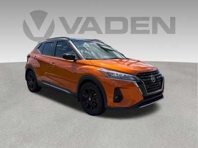 2021 Nissan Kicks SR