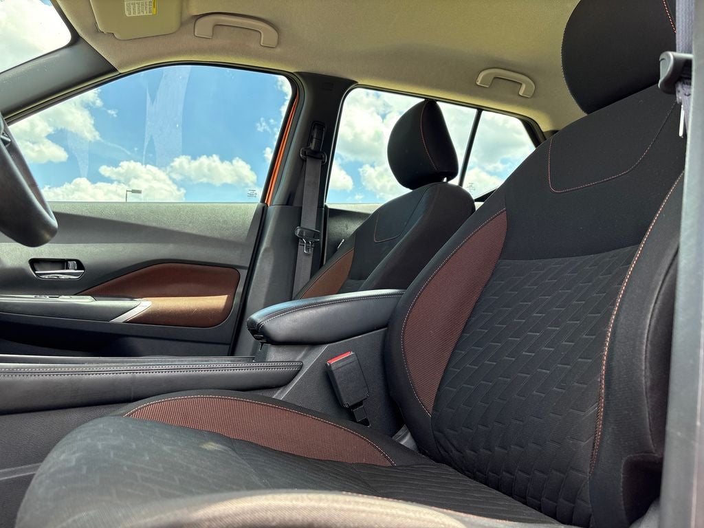 2021 Nissan Kicks SR