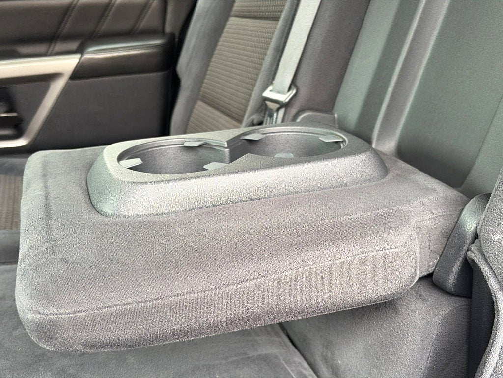 2015 Nissan Armada SV