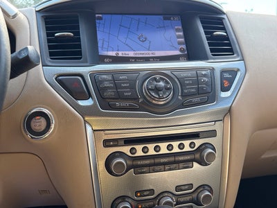 2017 Nissan Pathfinder SL