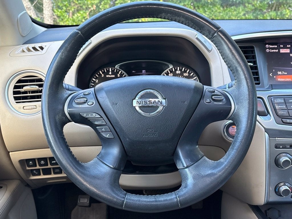 2017 Nissan Pathfinder SL