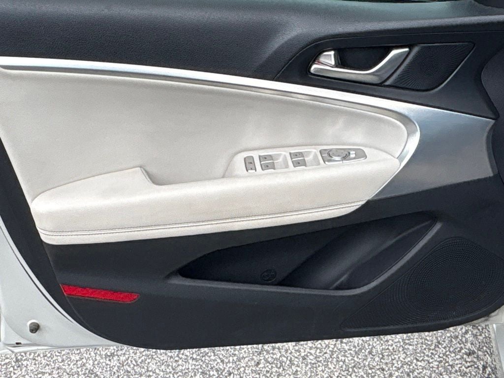 2024 Genesis G70 2.5T