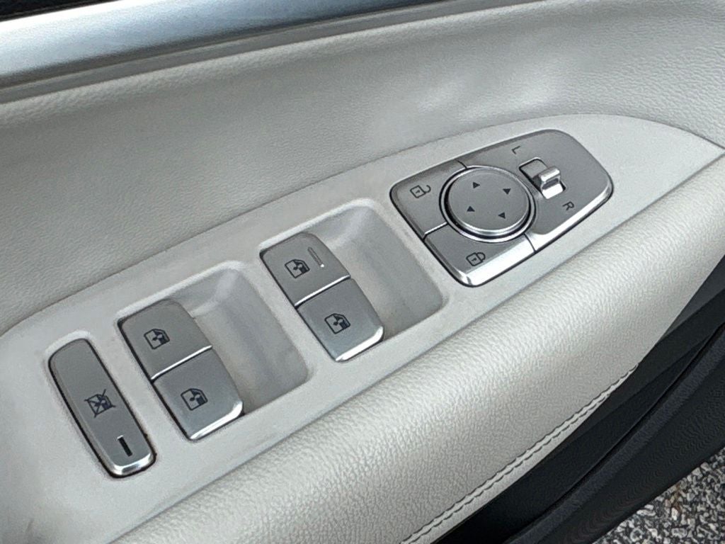 2024 Genesis G70 2.5T