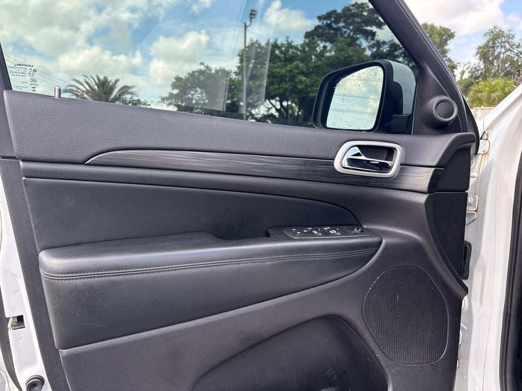 2020 Jeep Grand Cherokee Laredo