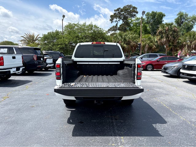 2025 Nissan Frontier SV