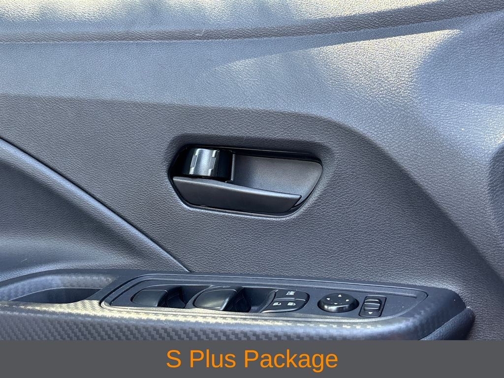2024 Nissan Versa 1.6 S