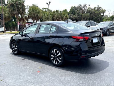 2022 Nissan Versa SR