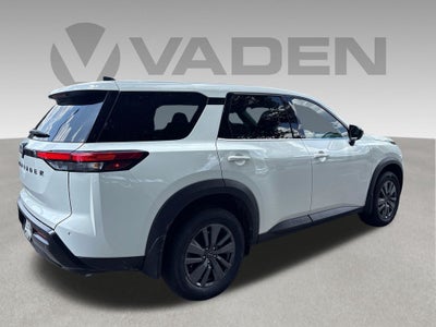 2026 Nissan Pathfinder S