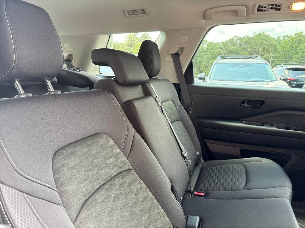 2026 Nissan Pathfinder S