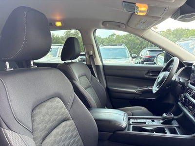 2026 Nissan Pathfinder S