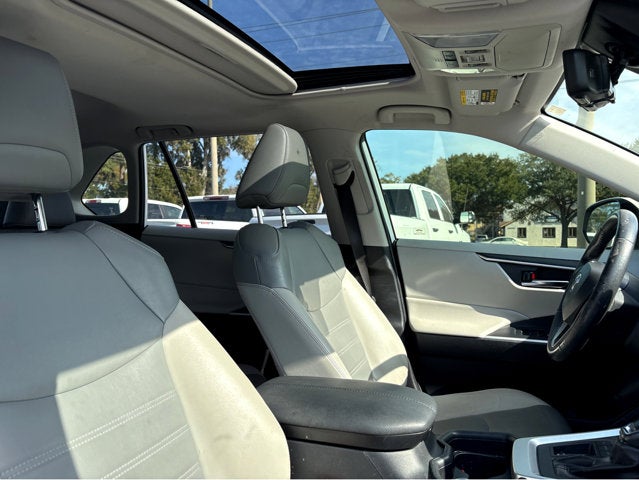 2019 Toyota RAV4 XLE Premium