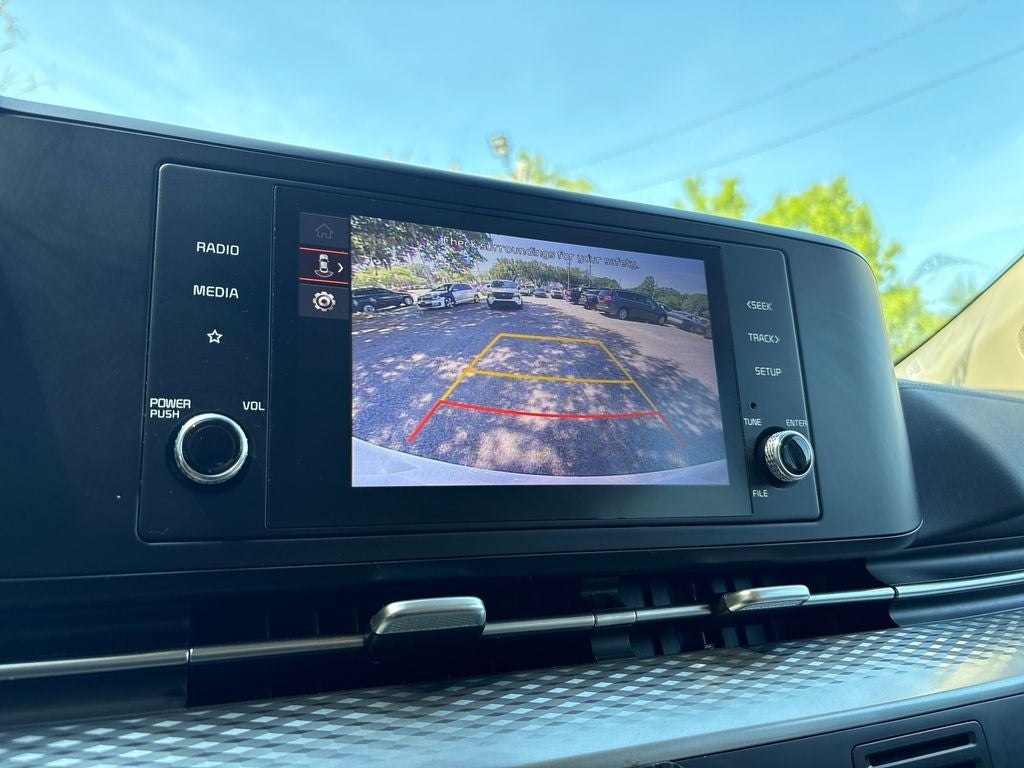 2024 Kia Carnival LX