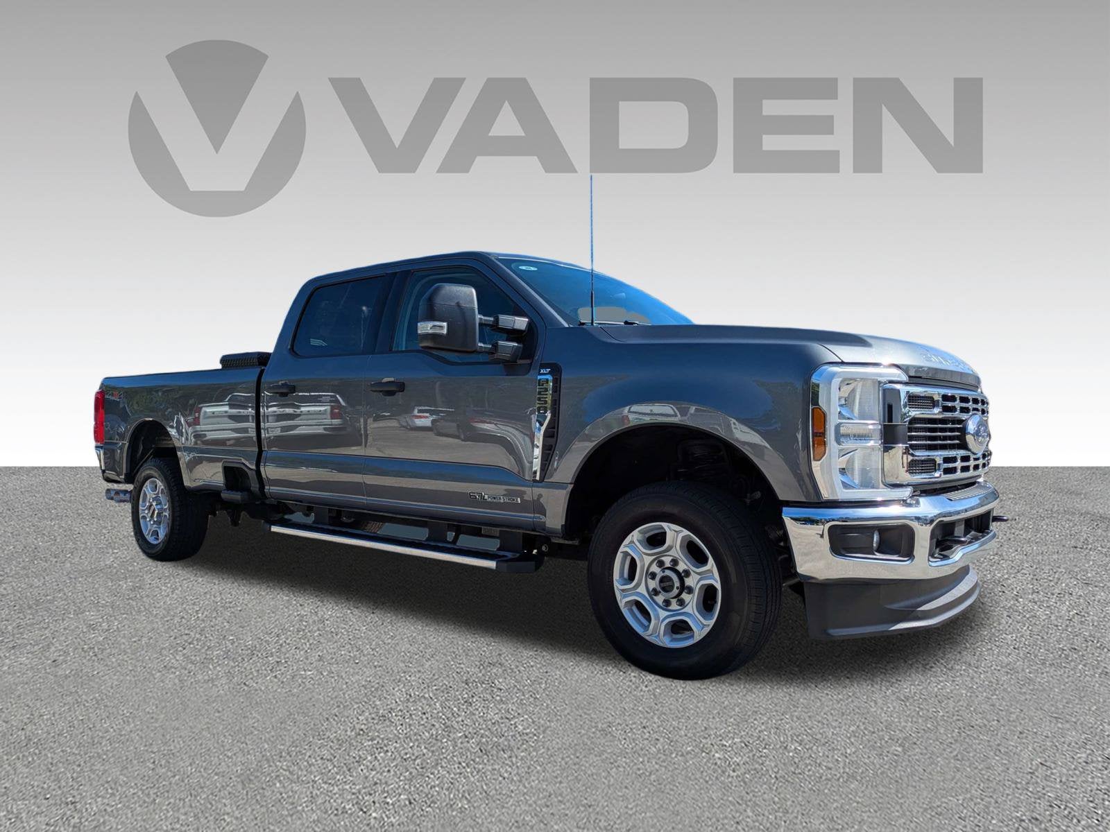 2025 Ford Super Duty F-250 SRW XLT