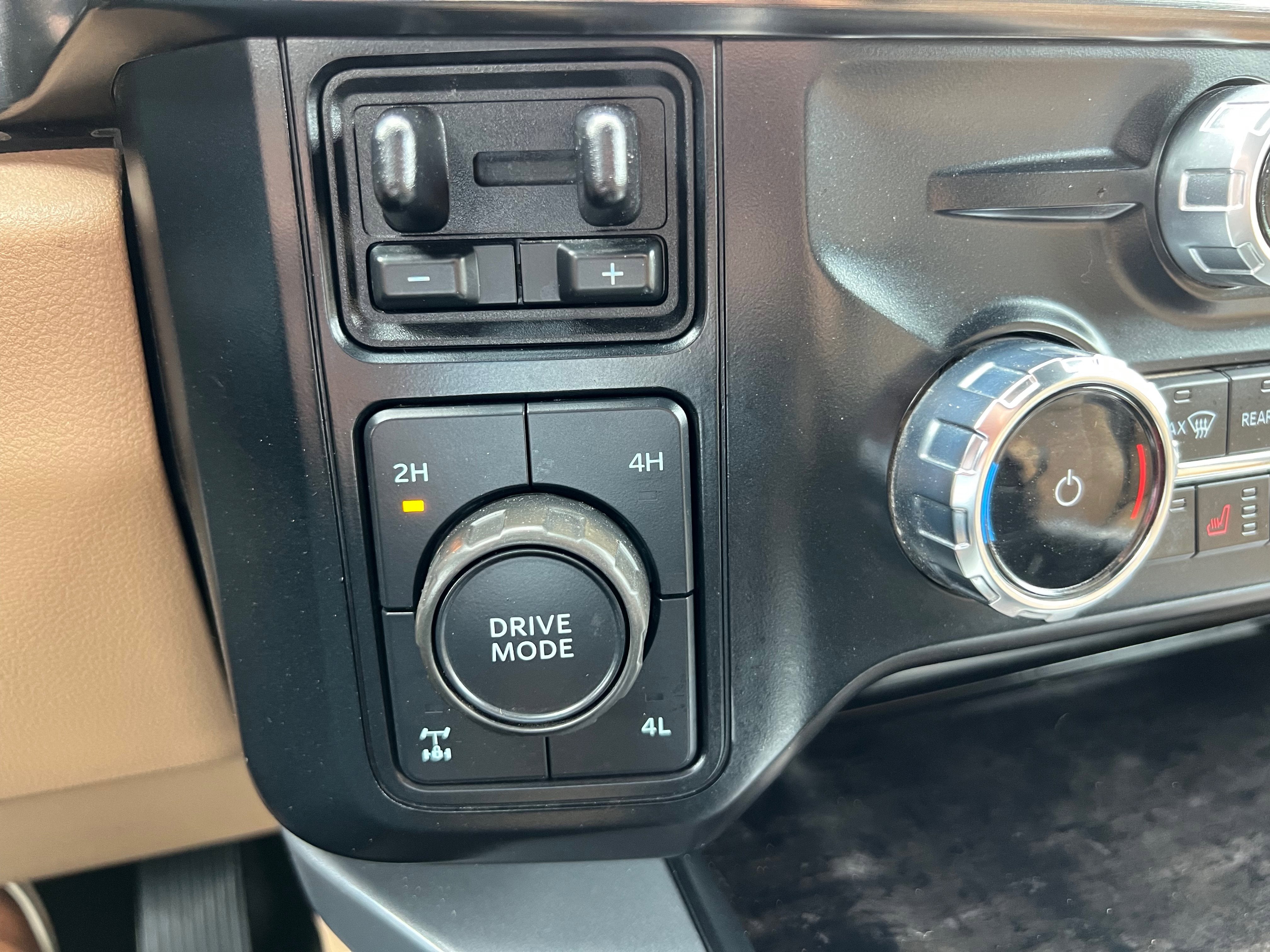 2024 Ford Super Duty F-350 SRW LARIAT