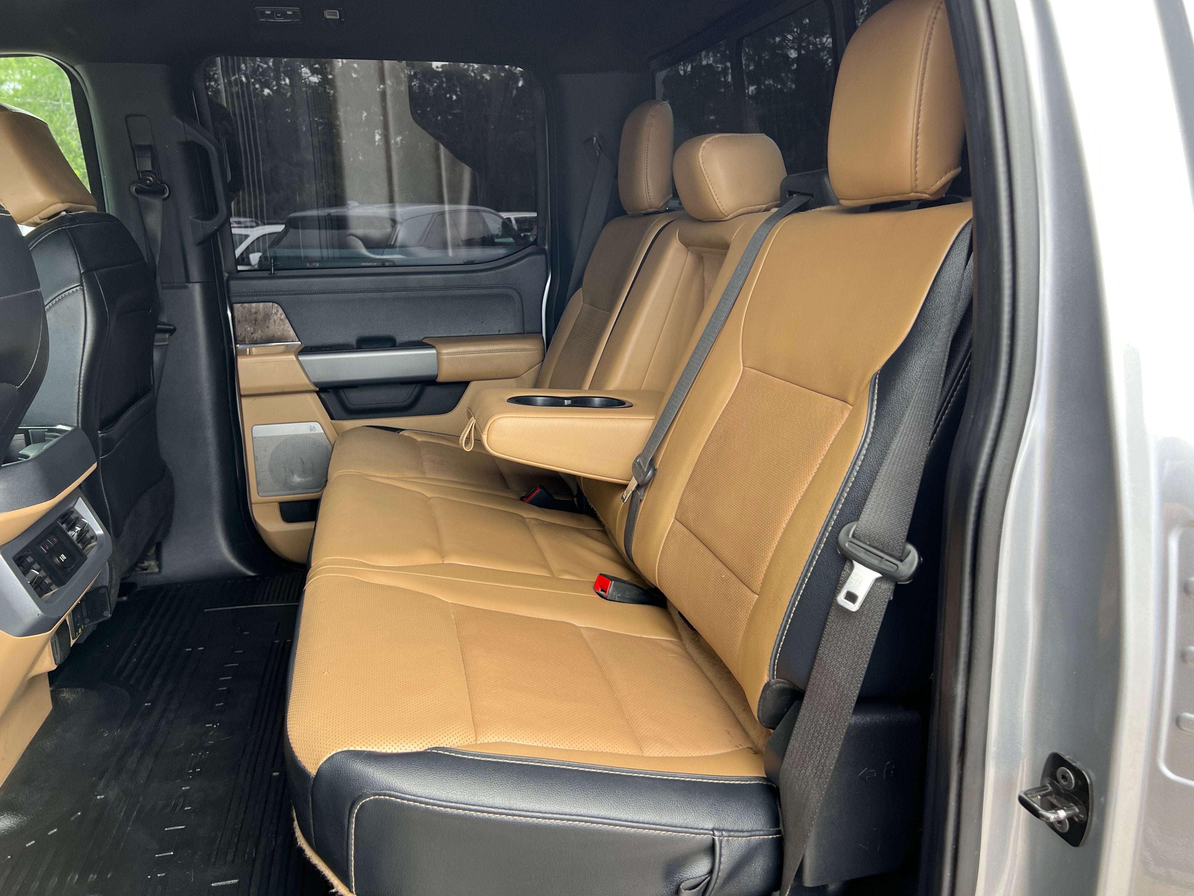 2024 Ford Super Duty F-350 SRW LARIAT