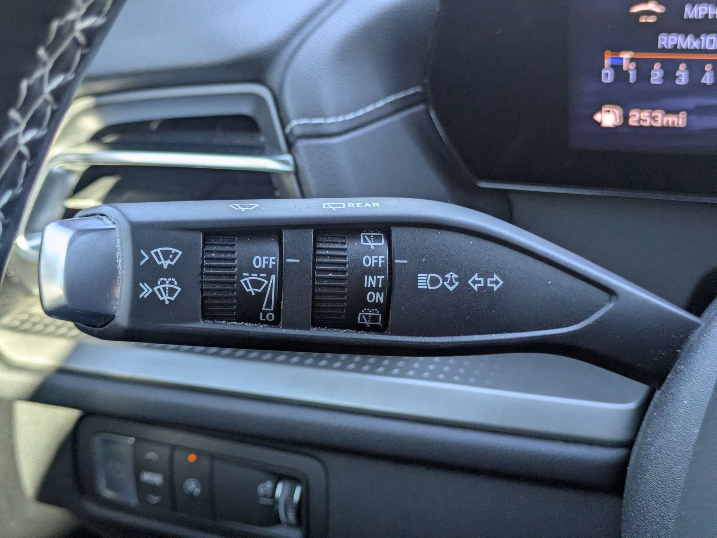 2024 Chevrolet Traverse FWD LT