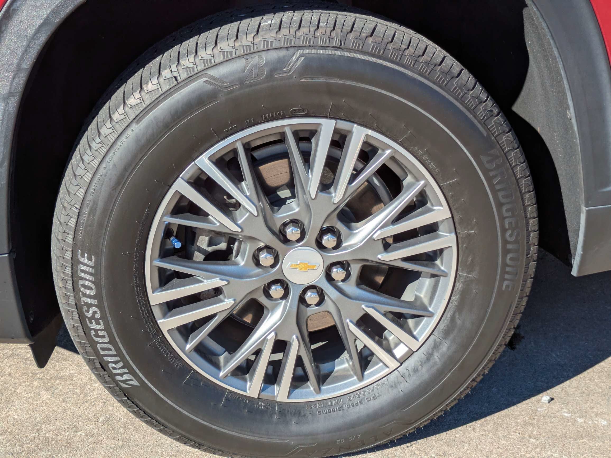 2024 Chevrolet Traverse FWD LT