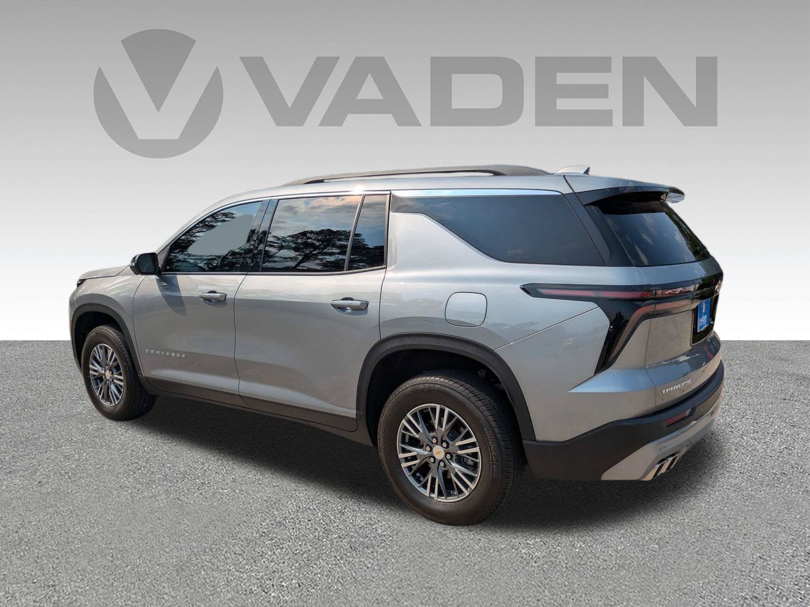 2024 Chevrolet Traverse FWD LT
