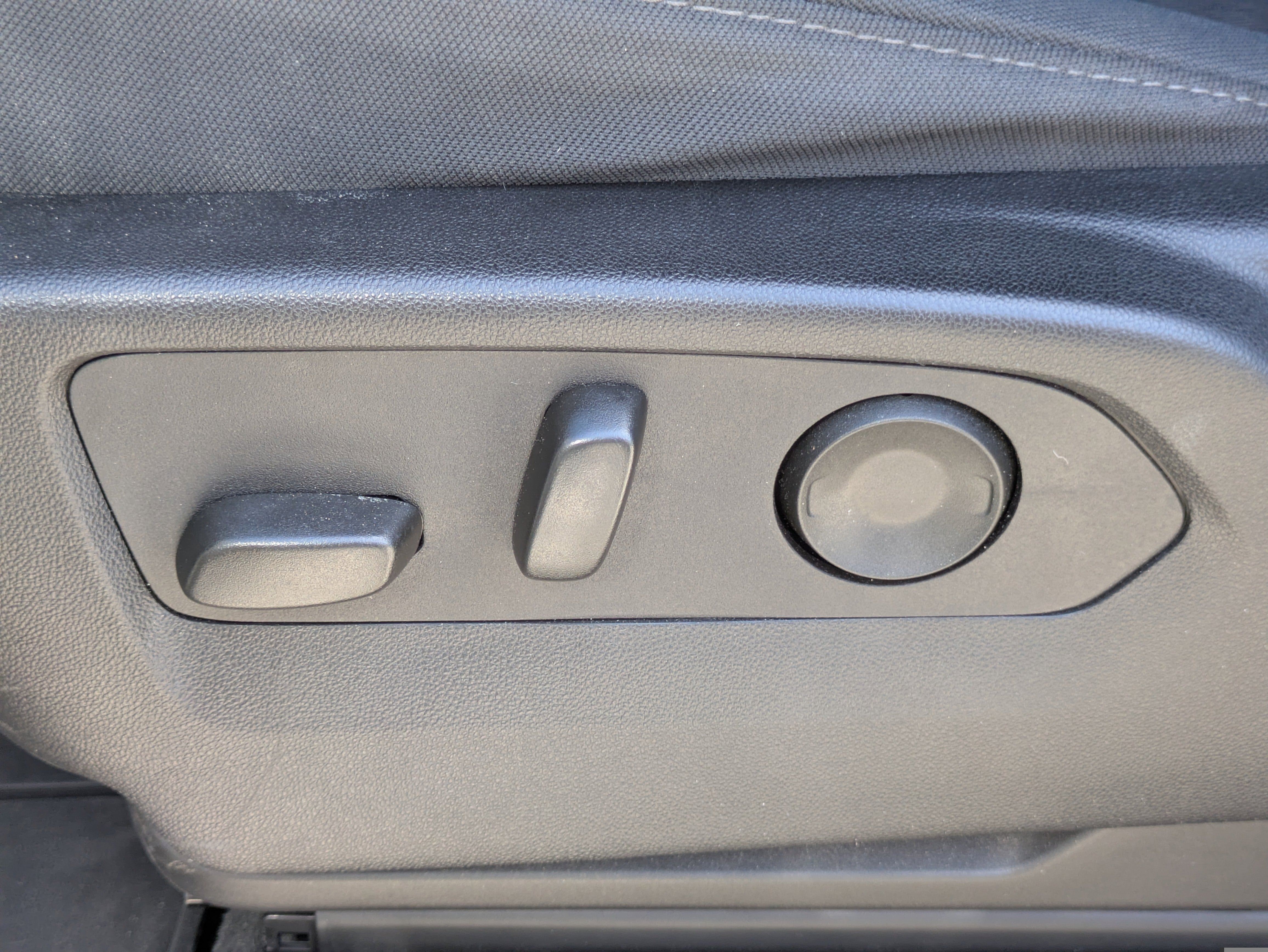 2025 Chevrolet Suburban LS