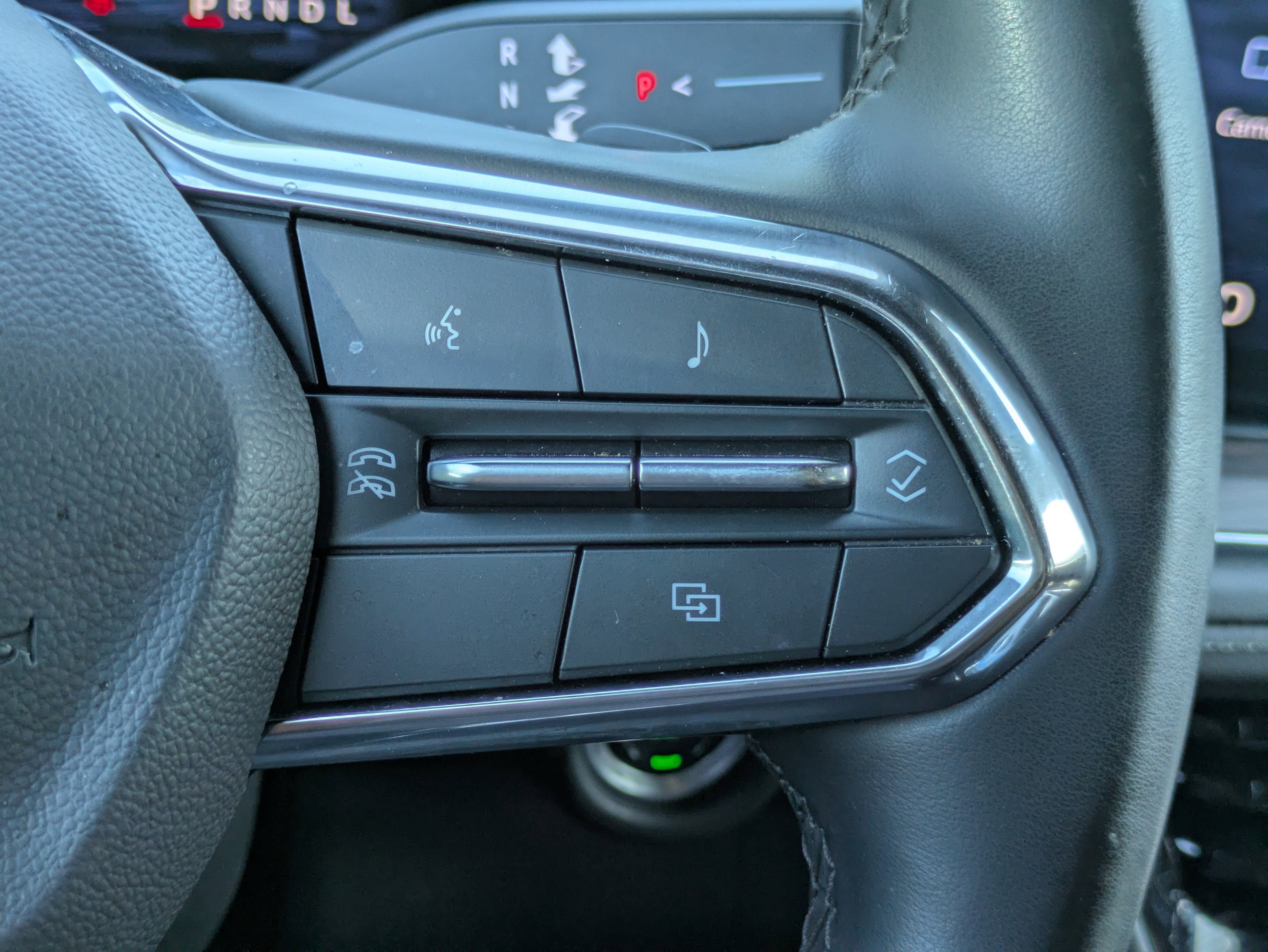 2025 Chevrolet Suburban LS