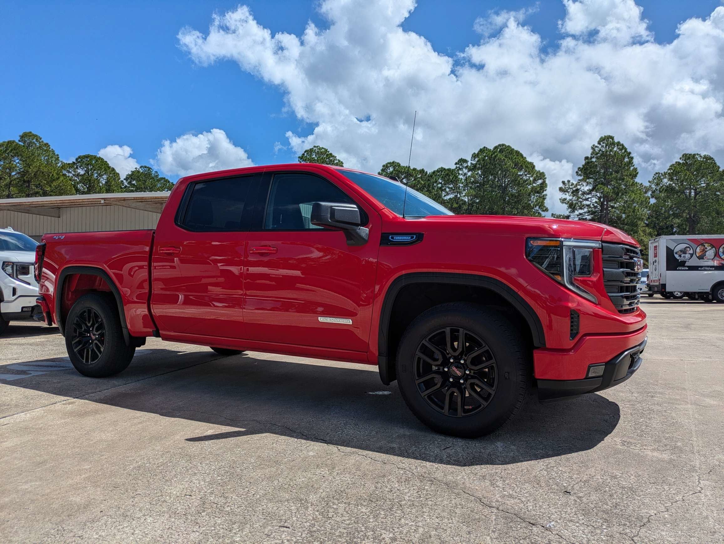 2025 GMC Sierra 1500 Elevation