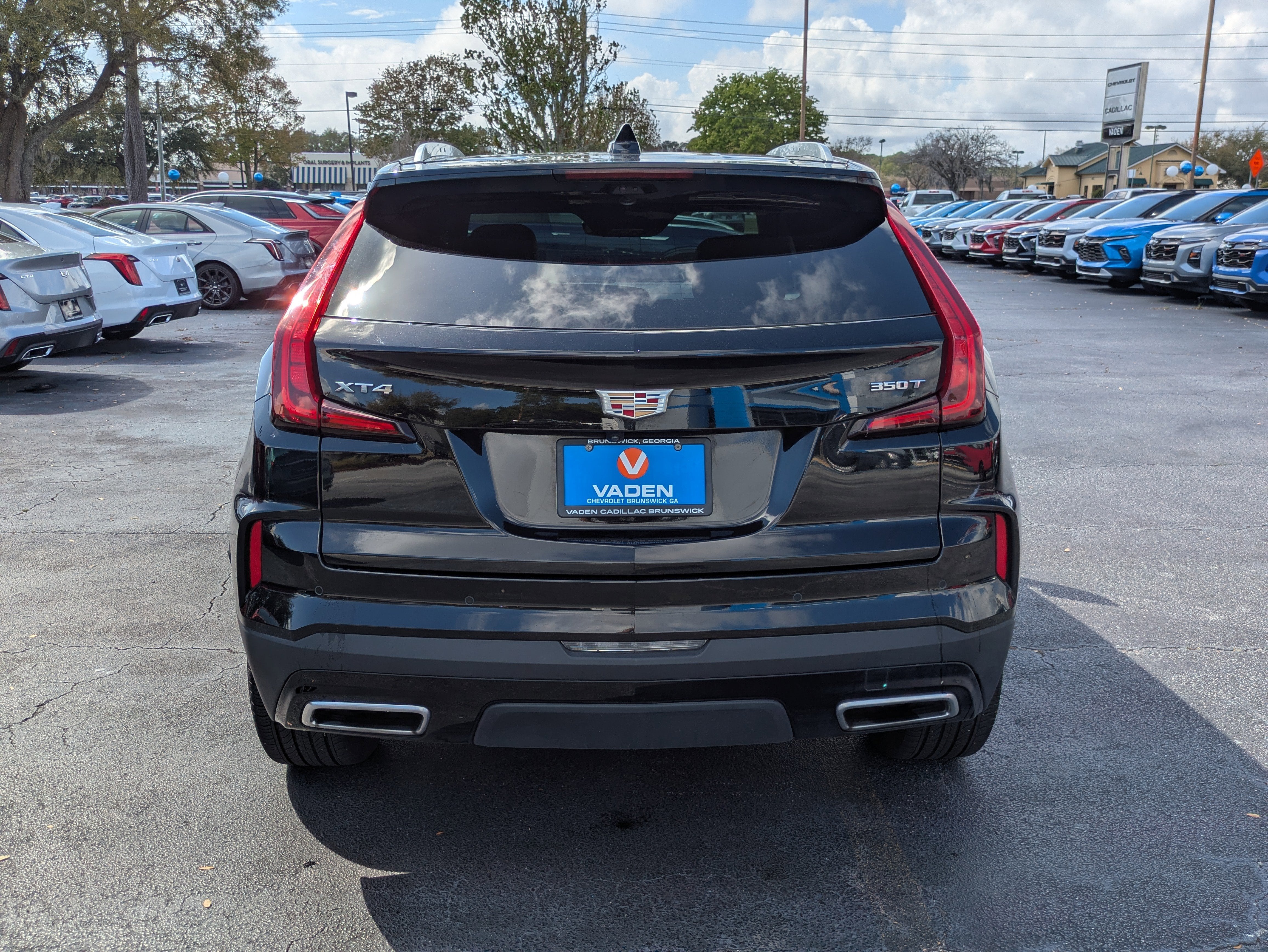 2024 Cadillac XT4 FWD Premium Luxury