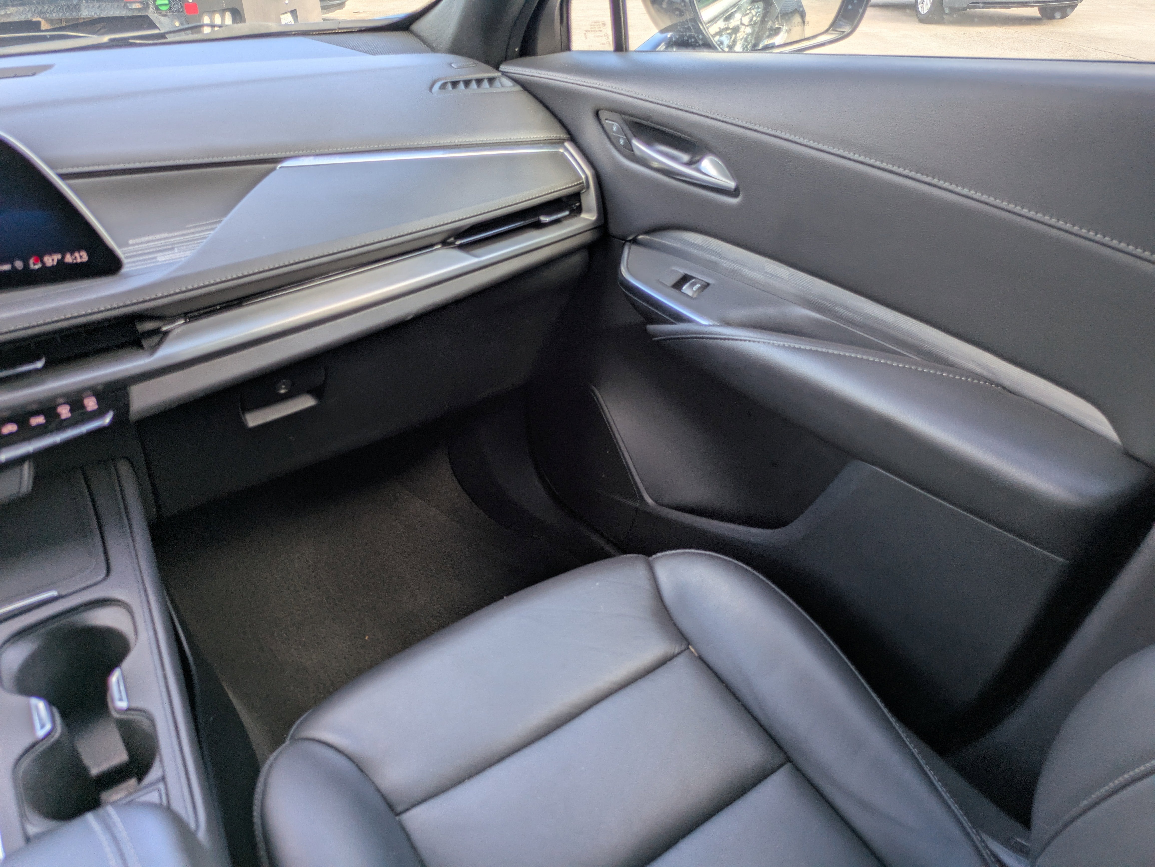 2024 Cadillac XT4 AWD Premium Luxury